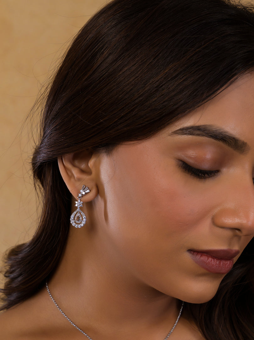 Oval Shaped Silver Zircon Pendant Necklace With Earrings