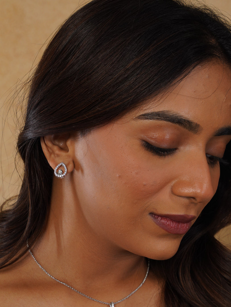 Oval Shaped Zircon Pendant With Earrings