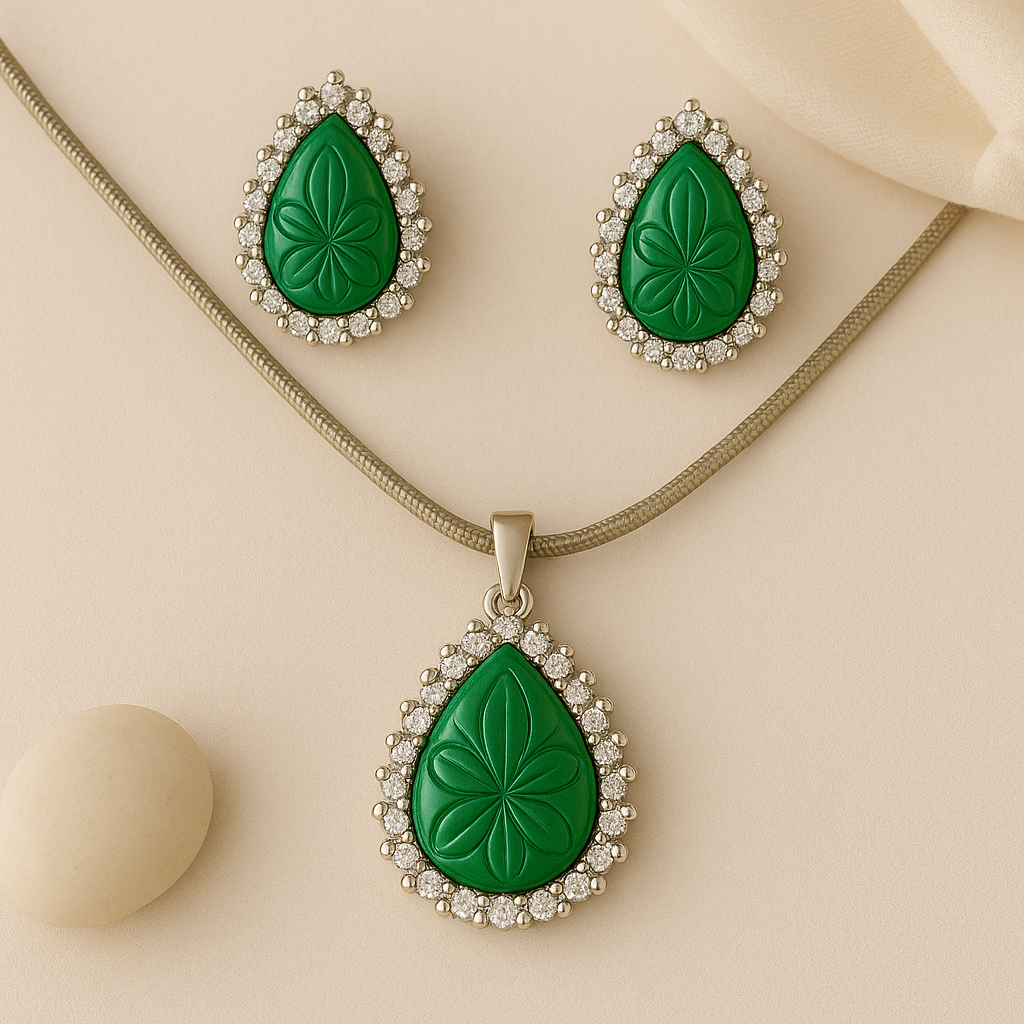 Elegant Green Teardrop Pendant Set