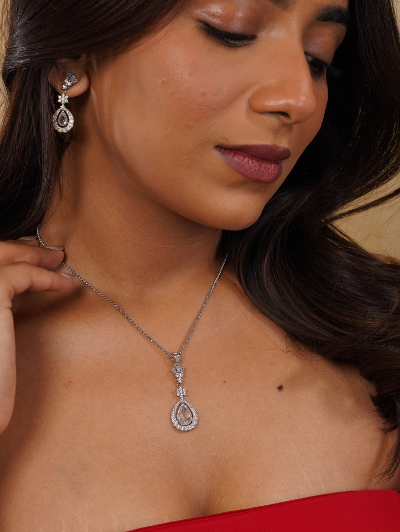 Oval Shaped Silver Zircon Pendant Necklace With Earrings