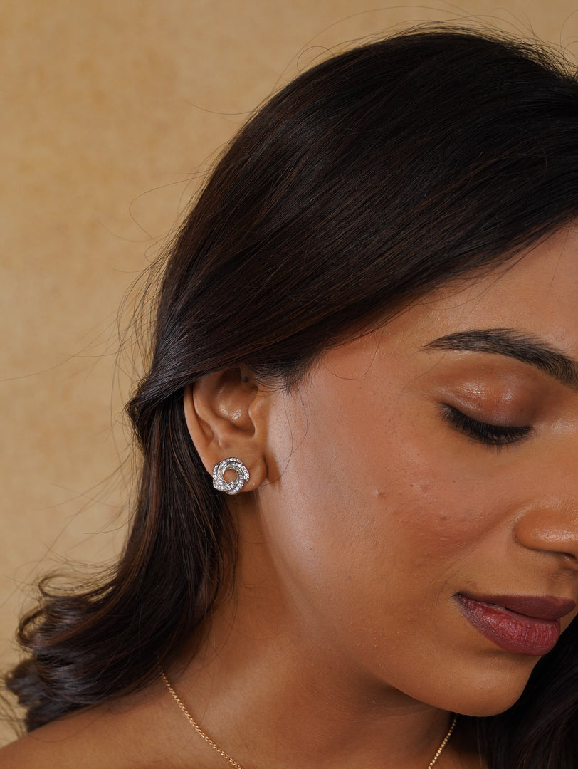 Eternal Loop Necklace With Earrings