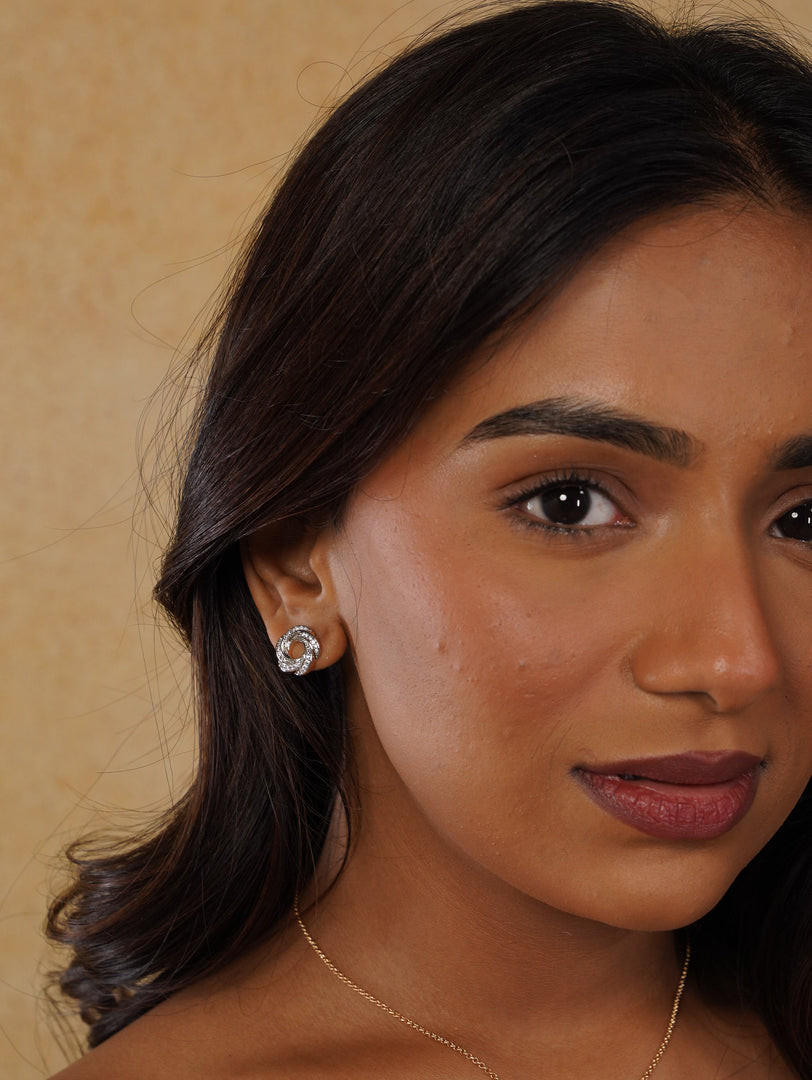 Eternal Loop Necklace With Earrings