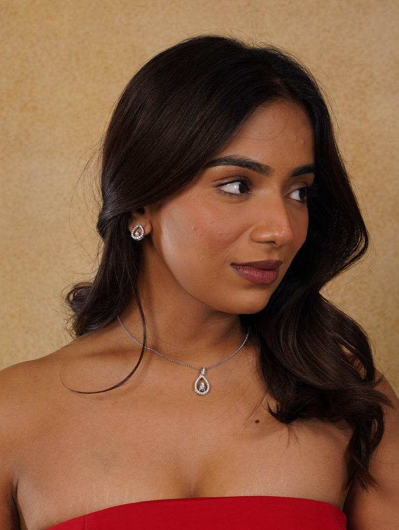 Oval Shaped Zircon Pendant With Earrings