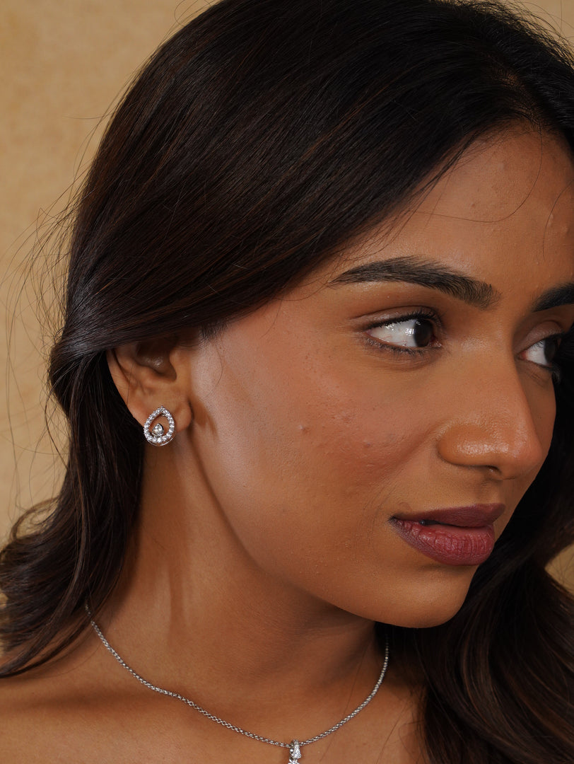 Oval Shaped Zircon Pendant With Earrings