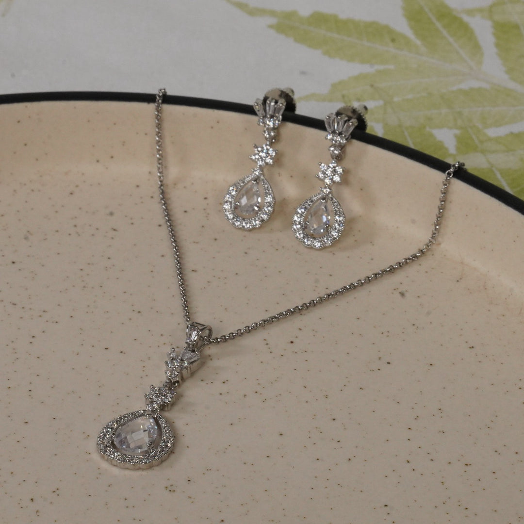 Vihaan Luxe Adornments