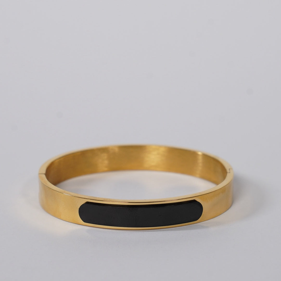 Noir & Gold Harmony